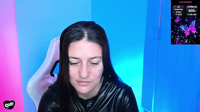 Saskyaa online show from 11/16/25, 03:06