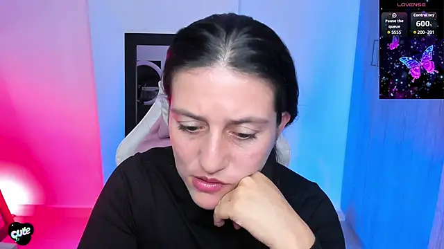 Saskyaa online show from 11/27/25, 02:41