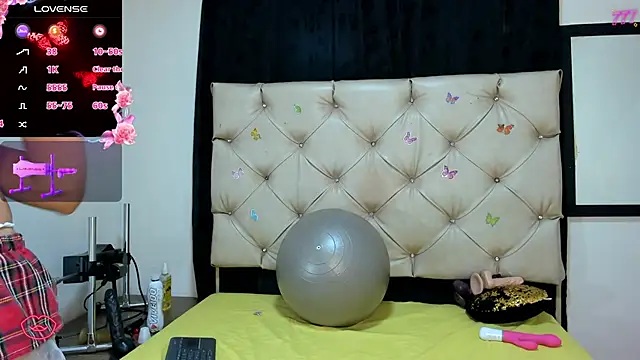 cleopatraa online show from 04/15/26, 07:58