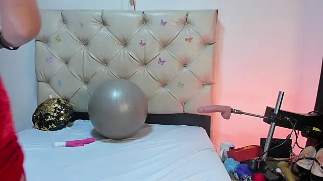 cleopatraa online show from 05/19/26, 08:15