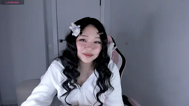 hee young11 online show from 11/21/25, 05:44