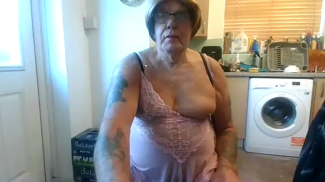 samanthasissieuk online show from 11/02/25, 08:39