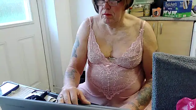 samanthasissieuk online show from 02/05/26, 09:03