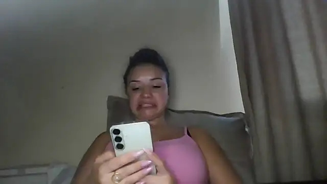 Linusya online show from 09/17/25, 03:24