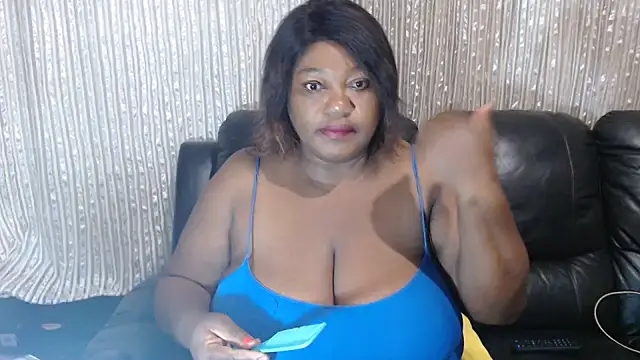 Snapshot of MATUREBUSSTY chatting on 01/20/25, 01:18 MATUREBUSSTY online show from 01/20/25, 01:18