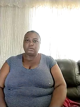 Snapshot of MATUREBUSSTY chatting on 03/17/25, 01:50 MATUREBUSSTY online show from 03/17/25, 01:50