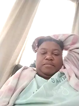 Snapshot of MATUREBUSSTY chatting on 10/04/25, 06:55 MATUREBUSSTY online show from 10/04/25, 06:55