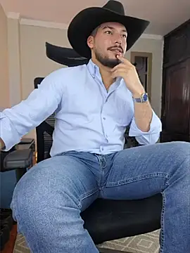 Snapshot of HenryBenso chatting on 07/17/26, 10:47 HenryBenso online show from 07/17/26, 10:47