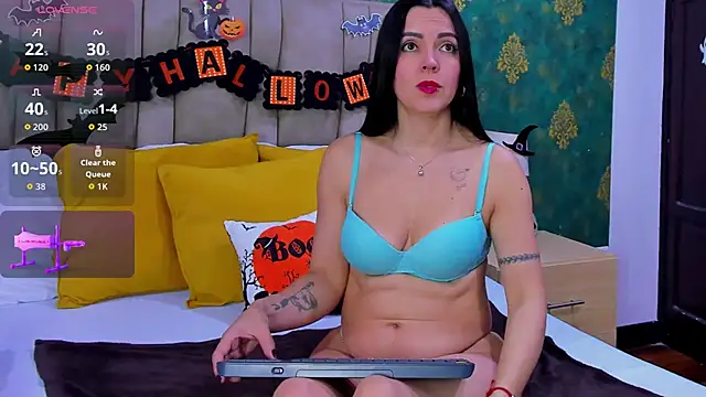 SuzanSmithh online show from 10/27/25, 11:14