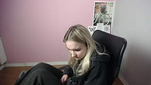 viktoria lovely online show from 12/27/24, 09:50