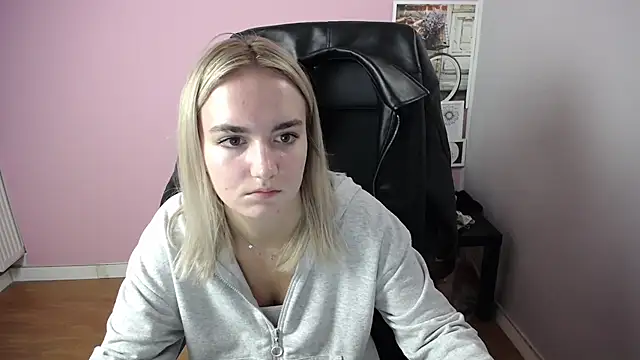 viktoria lovely online show from 10/29/25, 08:49