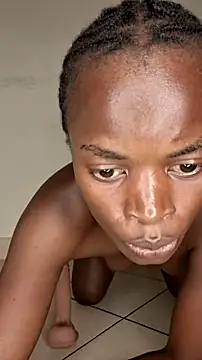 Perqueen online show from 10/28/25, 08:44