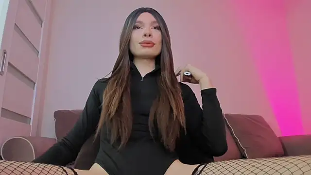 monicastark  online show from 10/20/25, 05:02