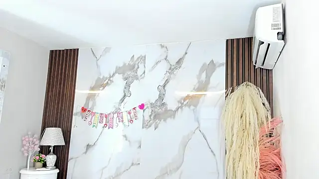 aidaadams online show from 02/14/25, 06:19