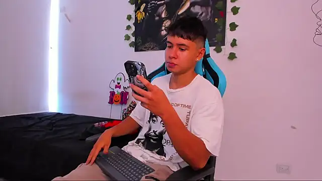 Bray Kevin online show from 01/11/25, 01:06