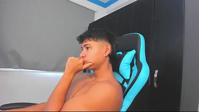 Bray Kevin online show from 10/27/25, 04:44