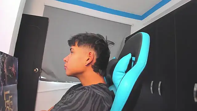 Bray Kevin online show from 10/31/25, 05:14