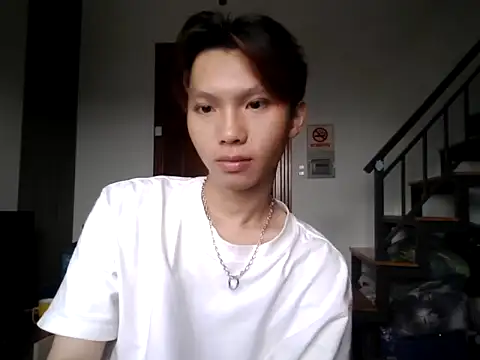 Snapshot of ChenJiaHui2004 chatting on 10/07/25, 05:48 ChenJiaHui2004 online show from 10/07/25, 05:48