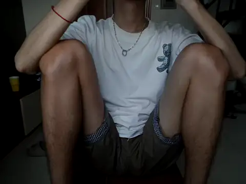 ChenJiaHui2004 online show from 10/13/25, 07:08