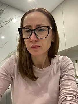 LauraDavis online show from 03/05/26, 01:29