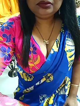 Snapshot of YR-SHIVANI chatting on 12/26/24, 04:43 YR-SHIVANI online show from 12/26/24, 04:43