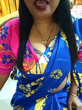 Snapshot of YR-SHIVANI chatting on 12/26/24, 07:45 YR-SHIVANI online show from 12/26/24, 07:45