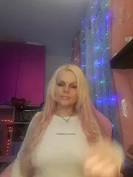 Snapshot of Angeldevilus chatting on 12/12/24, 12:27 Angeldevilus online show from 12/12/24, 12:27