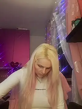 Snapshot of Angeldevilus chatting on 01/12/25, 12:28 Angeldevilus online show from 01/12/25, 12:28