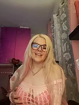 Snapshot of Angeldevilus chatting on 01/17/25, 06:02 Angeldevilus online show from 01/17/25, 06:02