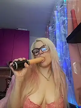 Snapshot of Angeldevilus chatting on 01/23/25, 10:22 Angeldevilus online show from 01/23/25, 10:22