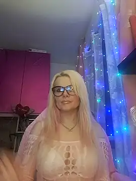 Snapshot of Angeldevilus chatting on 02/05/25, 06:15 Angeldevilus online show from 02/05/25, 06:15