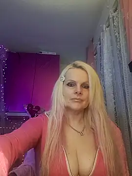 Snapshot of Angeldevilus chatting on 02/08/25, 12:17 Angeldevilus online show from 02/08/25, 12:17