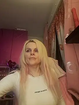 Snapshot of Angeldevilus chatting on 02/23/25, 10:42 Angeldevilus online show from 02/23/25, 10:42