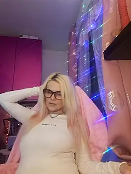 Snapshot of Angeldevilus chatting on 03/01/25, 01:22 Angeldevilus online show from 03/01/25, 01:22