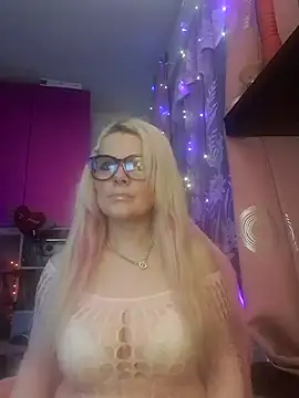 Snapshot of Angeldevilus chatting on 03/01/25, 06:11 Angeldevilus online show from 03/01/25, 06:11