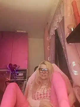 Snapshot of Angeldevilus chatting on 03/02/25, 10:27 Angeldevilus online show from 03/02/25, 10:27