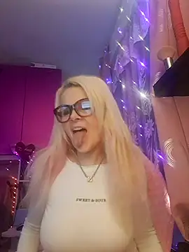 Snapshot of Angeldevilus chatting on 03/03/25, 06:12 Angeldevilus online show from 03/03/25, 06:12