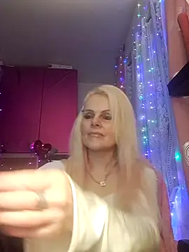 Snapshot of Angeldevilus chatting on 03/16/25, 12:45 Angeldevilus online show from 03/16/25, 12:45