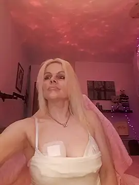 Snapshot of Angeldevilus chatting on 09/12/25, 12:00 Angeldevilus online show from 09/12/25, 12:00