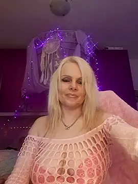 Snapshot of Angeldevilus chatting on 10/20/25, 11:16 Angeldevilus online show from 10/20/25, 11:16