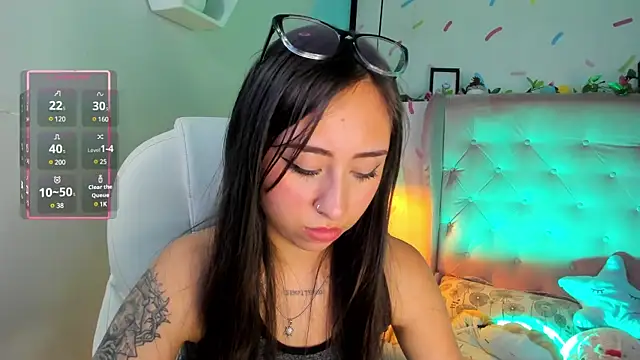  cloe martinez online show from 02/22/25, 10:20