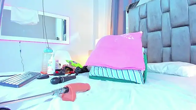 Antonellahorny69 online show from 10/15/25, 07:14