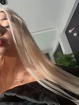 violettabunny03 online show from 02/12/26, 04:07