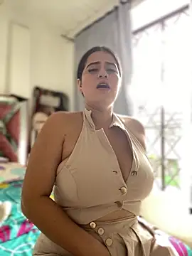 Natalia Cleark09 online show from 12/21/25, 04:58