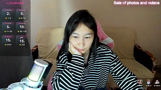 Snapshot of SaraXray chatting on 09/28/25, 04:18 SaraXray online show from 09/28/25, 04:18