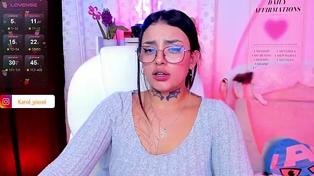 Hinataw33d01 online show from 02/12/25, 06:29