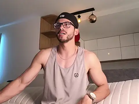 Phantom Bigger1 online show from 01/06/26, 08:12