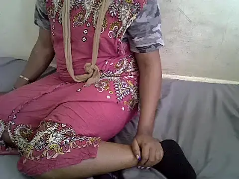 Crystal  Gee online show from 03/06/25, 07:36