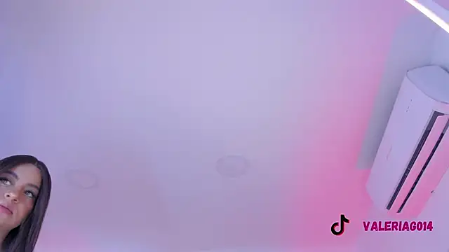 sarah-bonneth online show from 11/07/25, 11:43