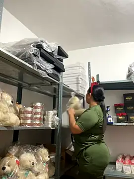 PUSHYLATE online show from 12/02/25, 04:13